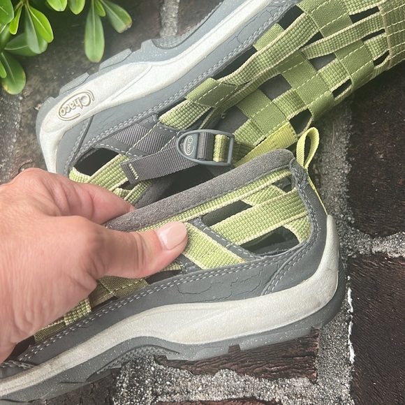 Chaco Weave light green & gray sandals Size 8 - Picture 10 of 11